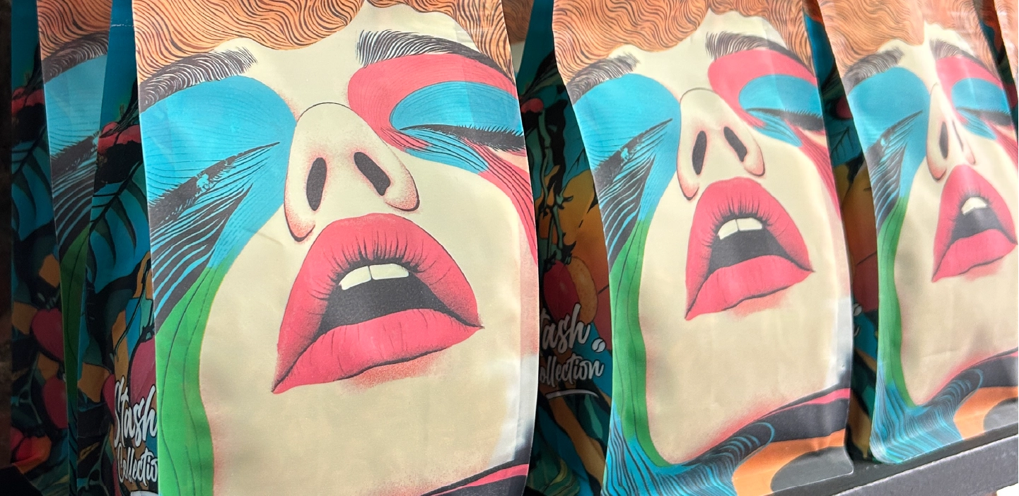 Creación de Packaging de Café de Especialidad - deltomate comunicación y diseño